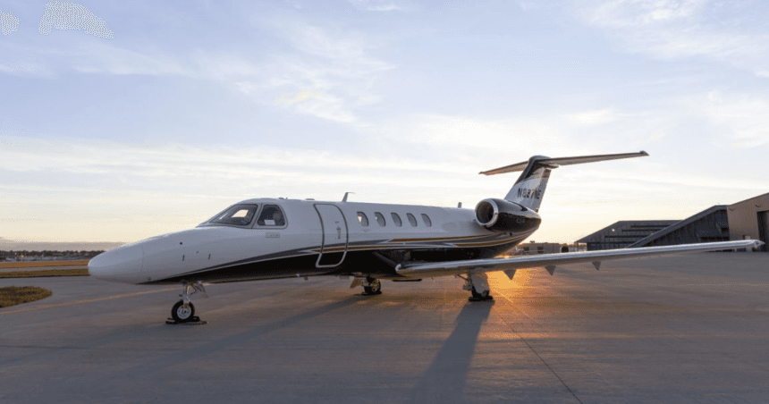 N824NE-exterior