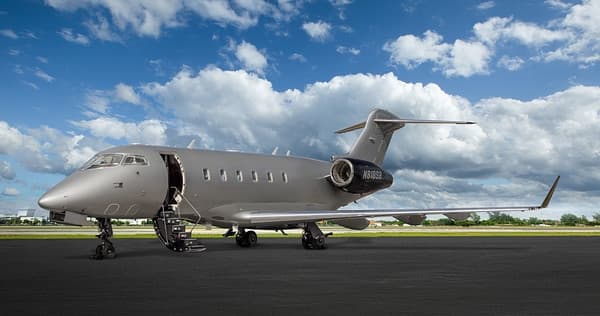 N585AX-exterior