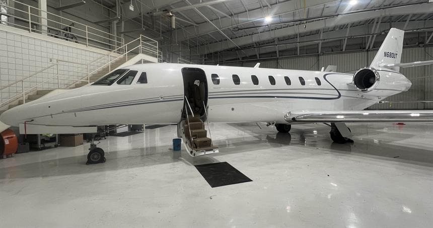 N680UT-exterior