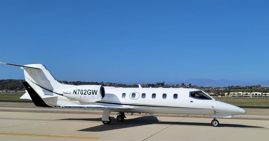 N702GW-exterior