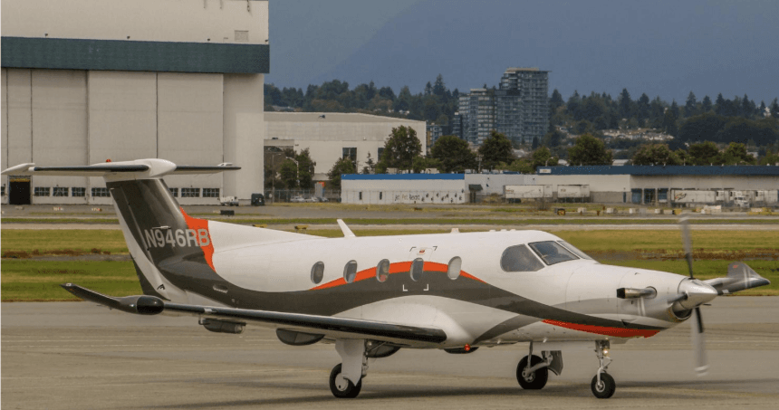 N946RB-exterior